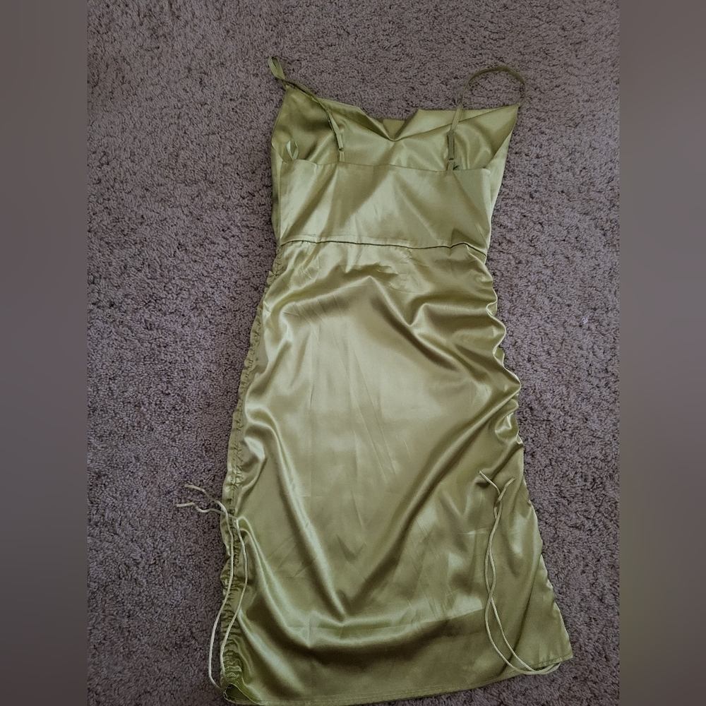 Lime Green silk drawstring dress - Picture 4 of 7